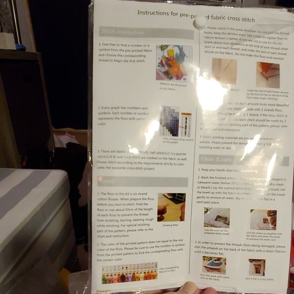 Cross pattern cross stitch with 5 plastic hoops - Picture 2 of 3